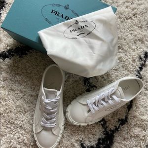 PLATFORM SNEAKERS